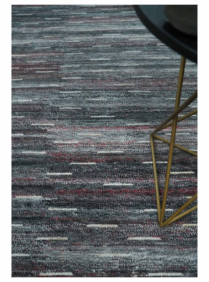Silver, Gray, Charcoal, and Maroon Modern Abstract Dari 5x8 Pet yarn Area Rug - The Rug Decor