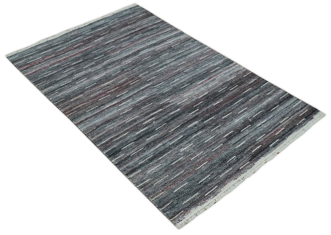Silver, Gray, Charcoal, and Maroon Modern Abstract Dari 5x8 Pet yarn Area Rug - The Rug Decor