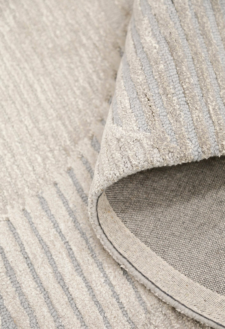 Stone Modern Silver and Beige Ripple Hand Tufted 5x7 Wool Rug - The Rug Decor