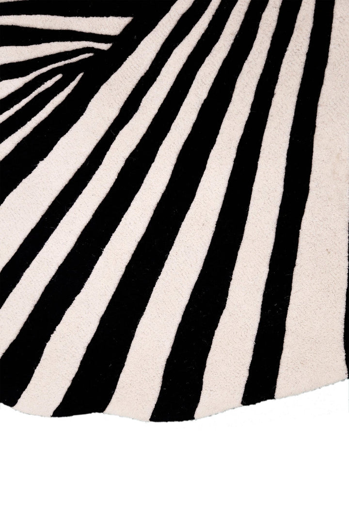 Sunflare Fan Black Hand Tufted 5x5 Wool Area Rug - The Rug Decor