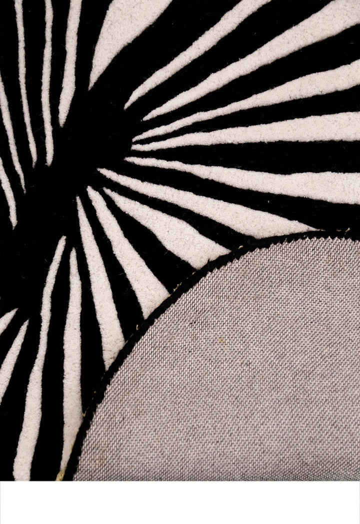 Sunflare Fan Black Hand Tufted 5x5 Wool Area Rug - The Rug Decor