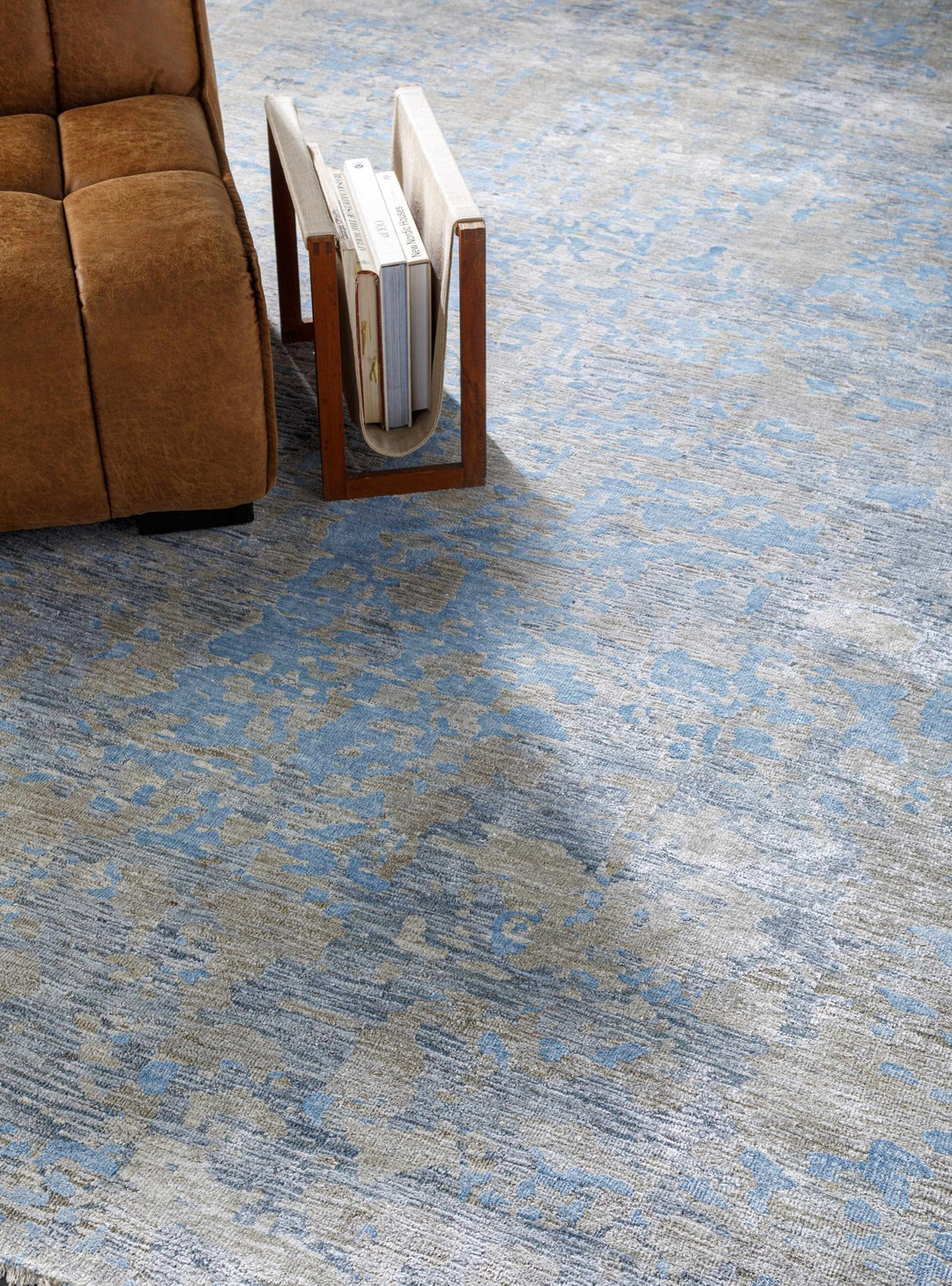 Temora Contemporary Abstract Blue And Gray Hand Knotted Area Rug - The Rug Decor