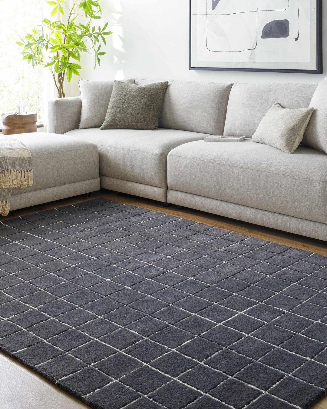 Toshi Black Modern Geometrical Pattern Hand Tufted Wool Area Rug