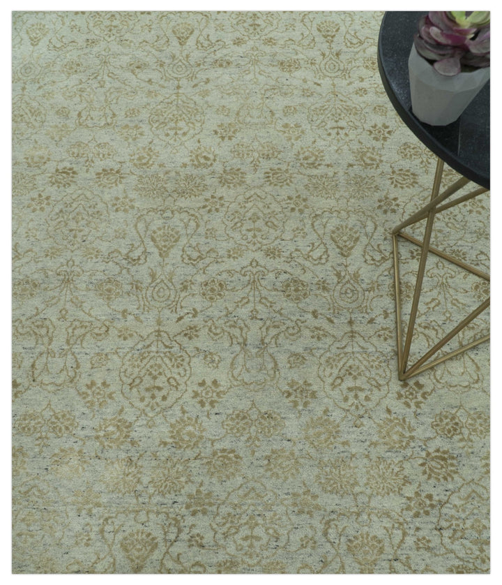 Traditional Design Ivory, Silver and Brown 7x9 Hand Knotted wool rug - The Rug Decor