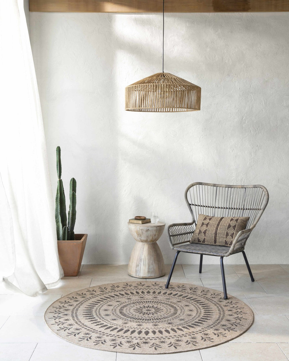 Traditional Style Tan Round Faux Jute Rug - The Rug Decor
