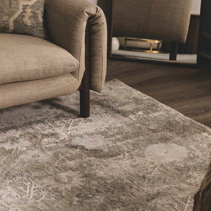 Transitional Gray And Beige Contemporary Area Rug - The Rug Decor