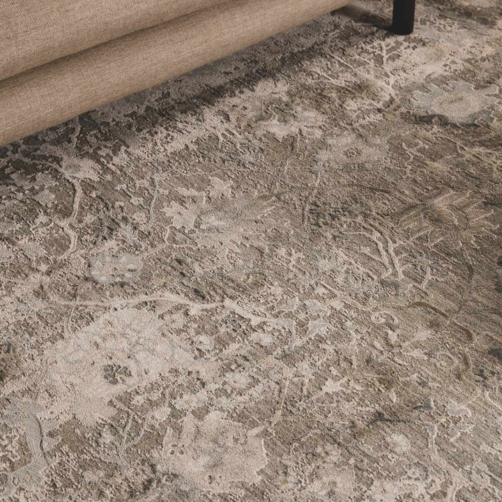 Transitional Gray And Beige Contemporary Area Rug - The Rug Decor