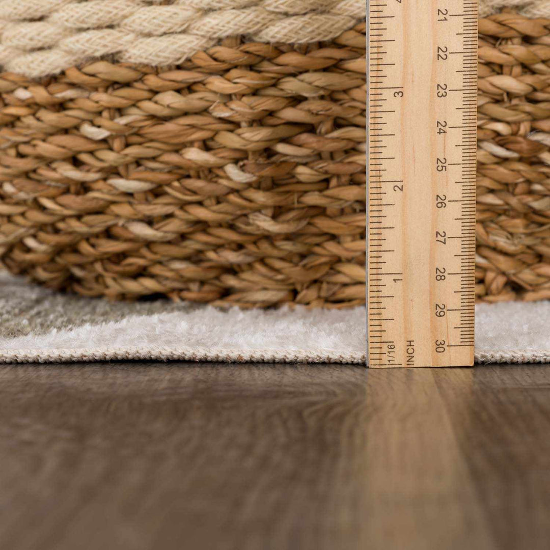 Ulric Modern Geometrical Green And Ivory Washable Rug - The Rug Decor