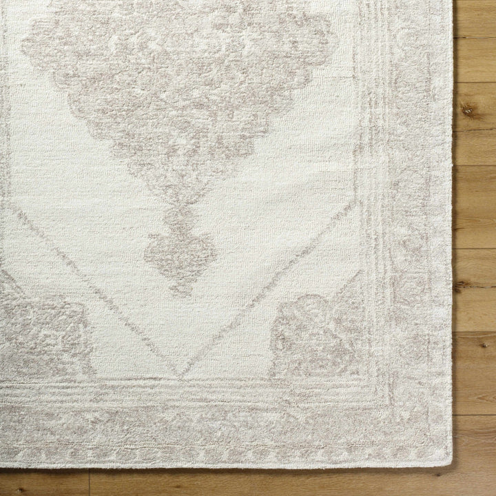 Vanna Traditional Ivory And Brown Area Rug - The Rug Decor
