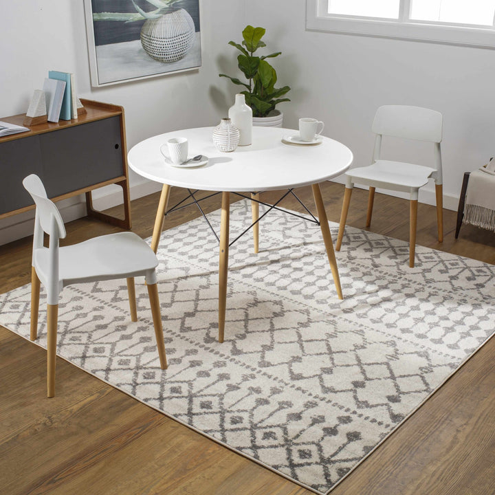 Vicksburg Modern Style Ivory And Gray Area Rug - The Rug Decor