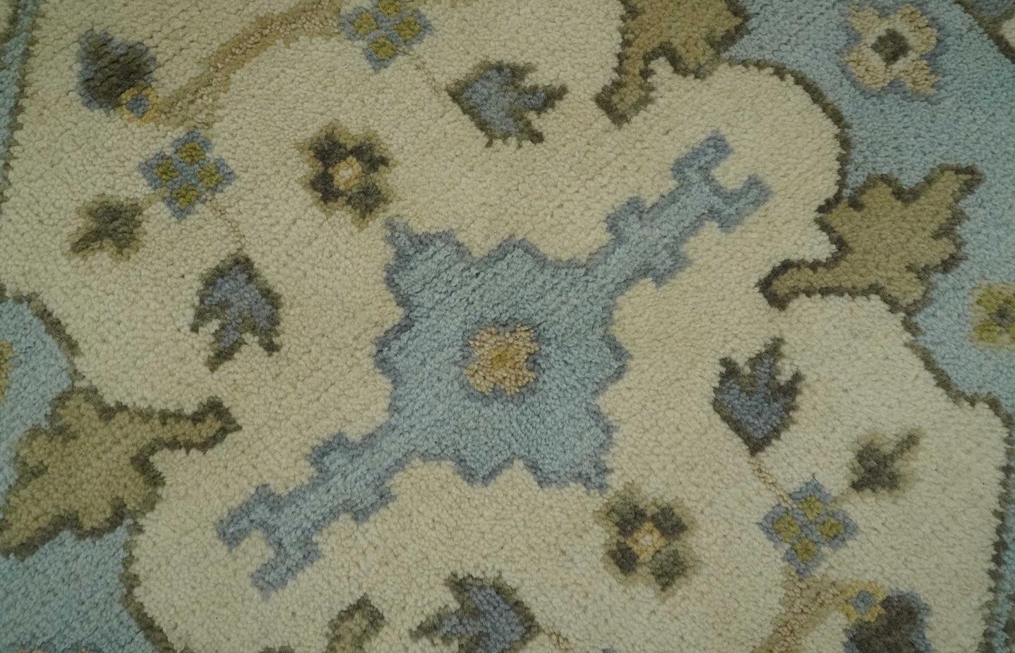 Vintage Style Ivory, Beige and Gray 6x9 Hand Knotted Traditional Oriental Oushak wool rug - The Rug Decor