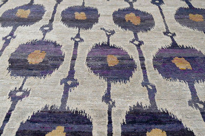 Violet, Silver and Tan Traditional Ikat Design Hand Knotted 5.6x8.6 Recycled Silk Area Rug - The Rug Decor