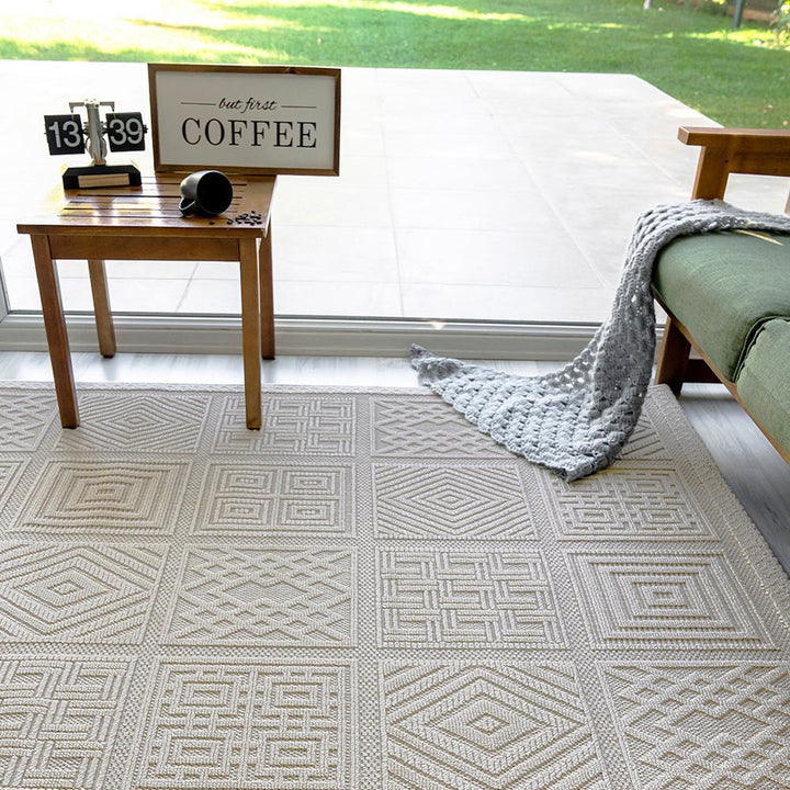 White Geometrical Machine Washable Polypropylene Rug - The Rug Decor