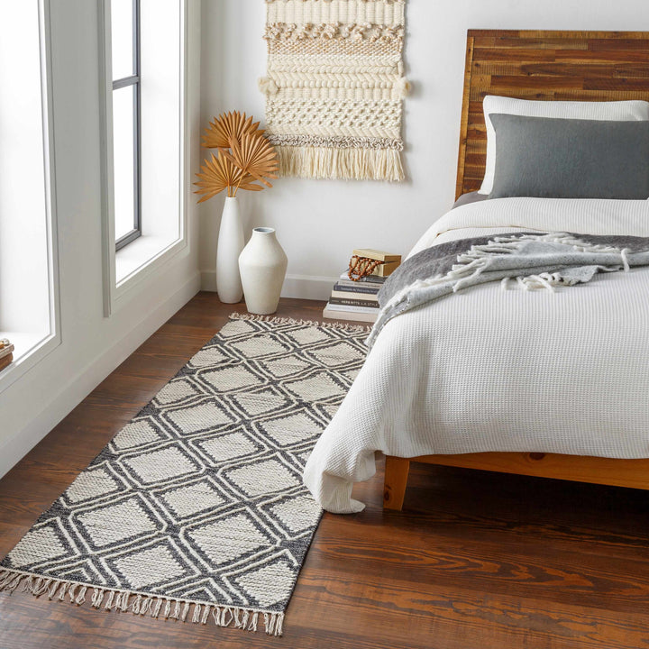 Wausa Modern Geometrical Ivory And Black Area Rug
