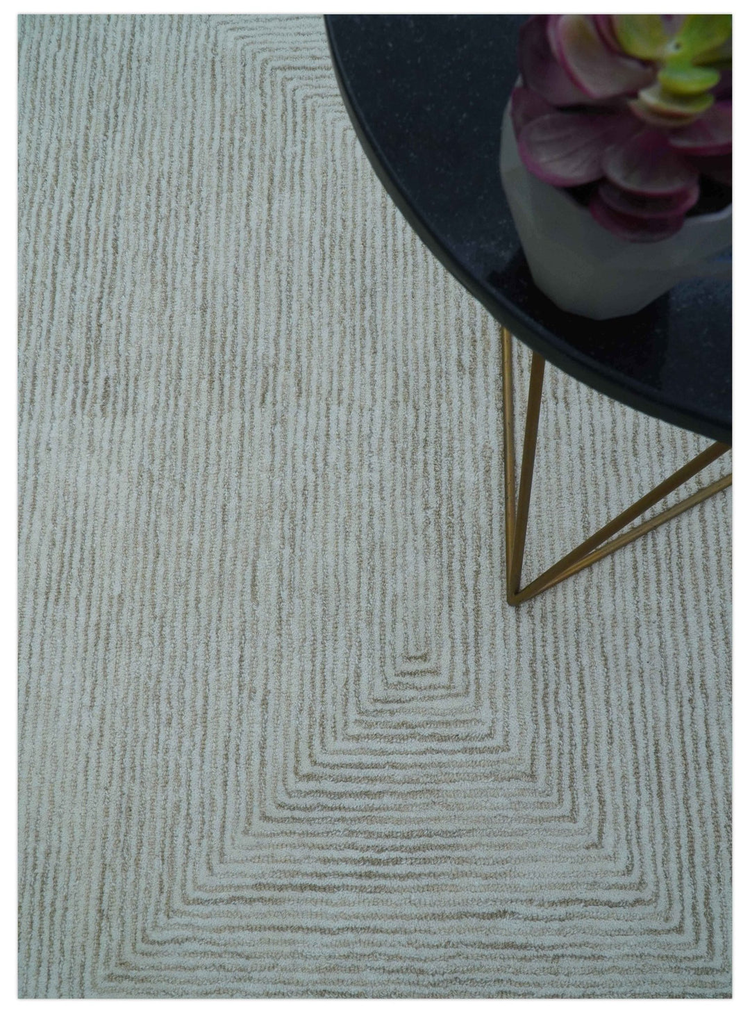 Zoha Custom Made Modern Style White And Beige Wool Rug - The Rug Decor