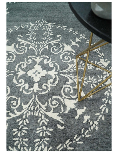 Hand Tufted Gray and Beige Medallion Pattern Traditional Wool Area Rug