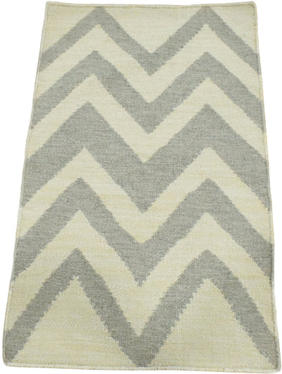 2x3 Dhurrie Rug, Gray and Beige Chevron Pattern Rug - The Rug Decor