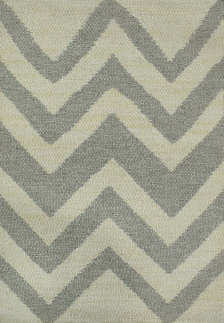 2x3 Dhurrie Rug, Gray and Beige Chevron Pattern Rug - The Rug Decor