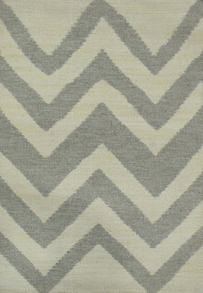 2x3 Dhurrie Rug, Gray and Beige Chevron Pattern Rug - The Rug Decor