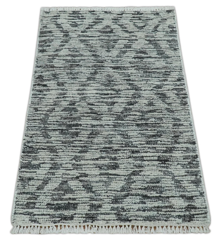2x3 Hand Knotted Silver and Charcoal Geometrical shape Wool Rug - The Rug Decor