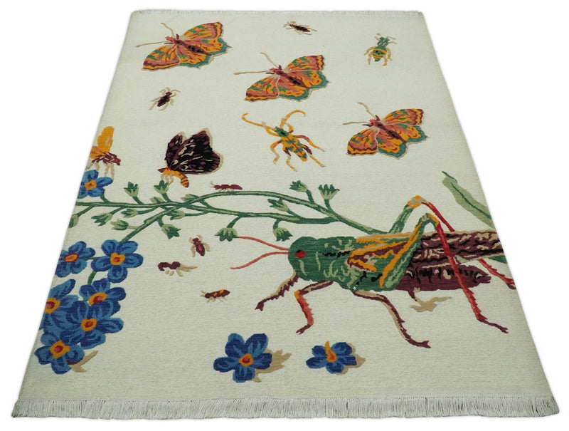 5x7 Ivory Butterfly , Insects and Flower Flatwoven Soumak Wool Hand Made Rug | KNT48 - The Rug Decor