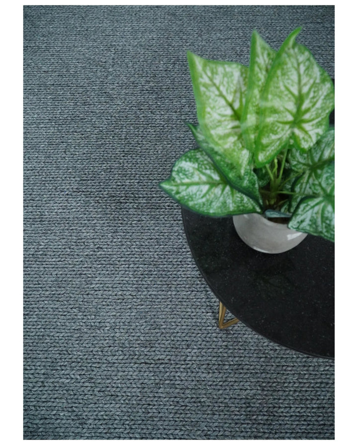 5x8 and 8x10 Braided Wool Solid Gray Felted Chunky Hand Woven Soft Plush Area Rug | DOV7 - The Rug Decor