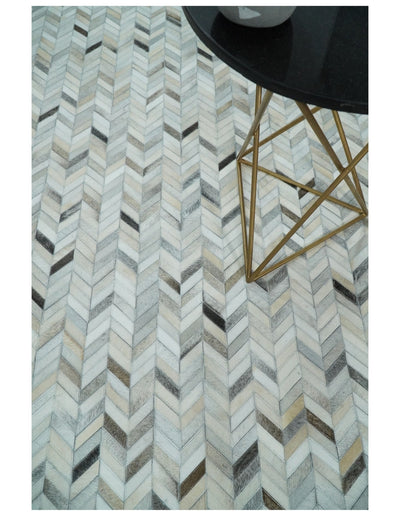 5x8 and 8x10 Genuine Leather Chevron Design Handmade Ivory and Silver Area Rug | LR4 - The Rug Decor