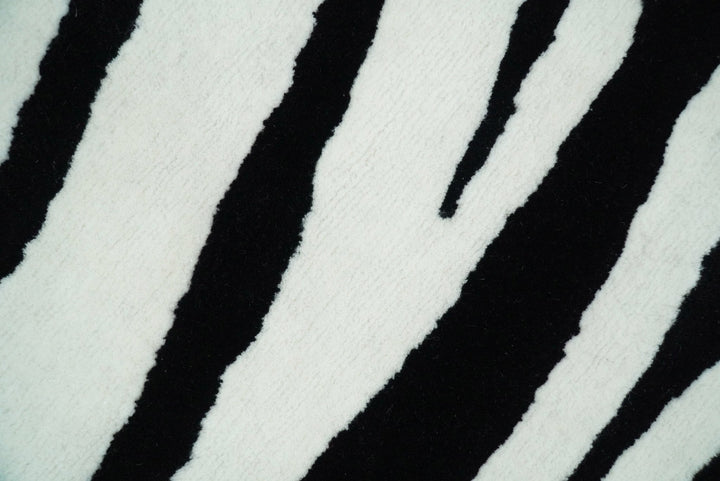 5x8 Black and White Zebra Antelop Area Rug, Hand Tufted Modern Wool Area Rug | ANI1 - The Rug Decor