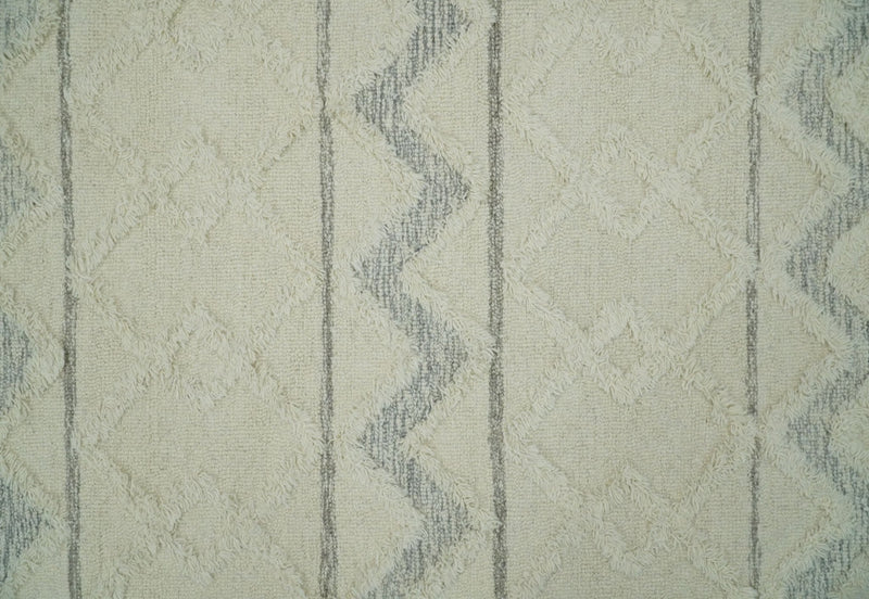5x8 Hand Tufted gray and beige Modern Geometric Moroccan Trellis Wool Area Rug | TRDMA130 - The Rug Decor