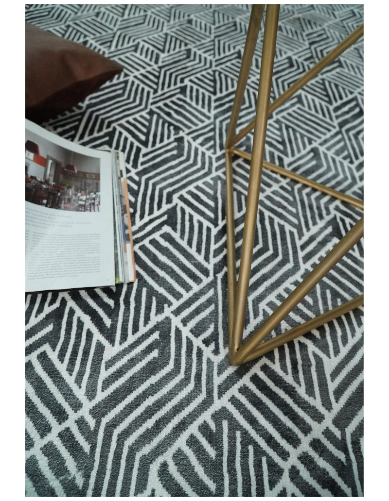 5x8 Modern Black and White Geometric Block Wool Blend Area Rug | QT11 - The Rug Decor