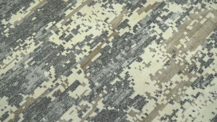 8x10 Fine Hand knotted Charcoal and Beige Traditional Abstract Persian Wool and Bamboo Silk Area Rug | TRDCP628810