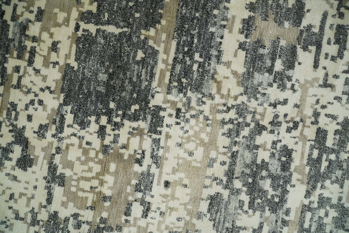 8x10 Fine Hand knotted Charcoal and Beige Traditional Abstract Persian Wool and Bamboo Silk Area Rug | TRDCP628810 - The Rug Decor