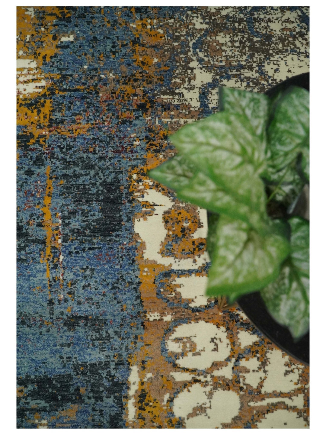 8x10 Fine Hand Knotted Ivory and Blue Modern Abstract Style Antique Wool and Silk Area Rug | TRDCP631810 - The Rug Decor
