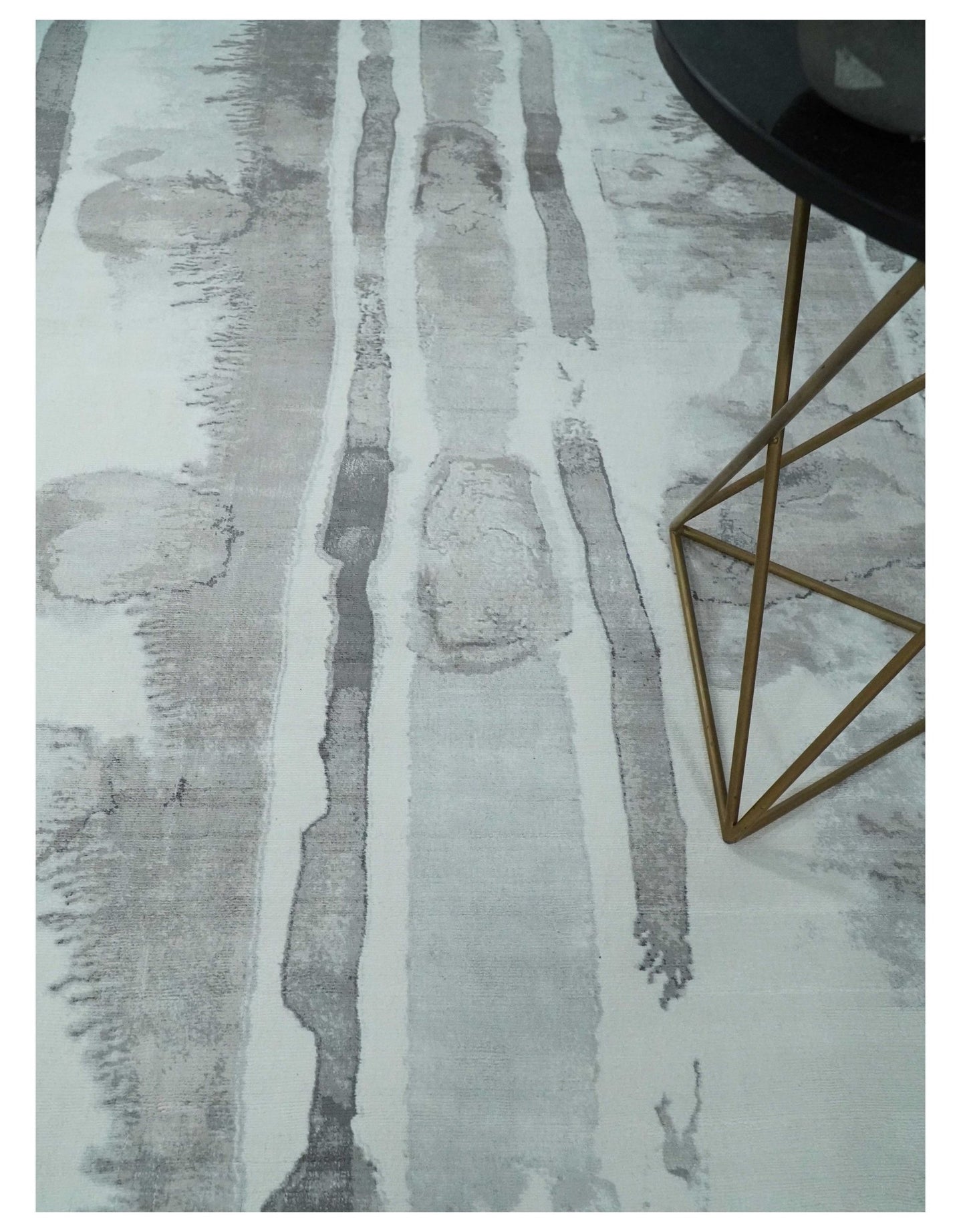 8x10 Ivory, Silver and Gray Modern Abstract Handmade Art Silk Area Rug | AE11810 - The Rug Decor