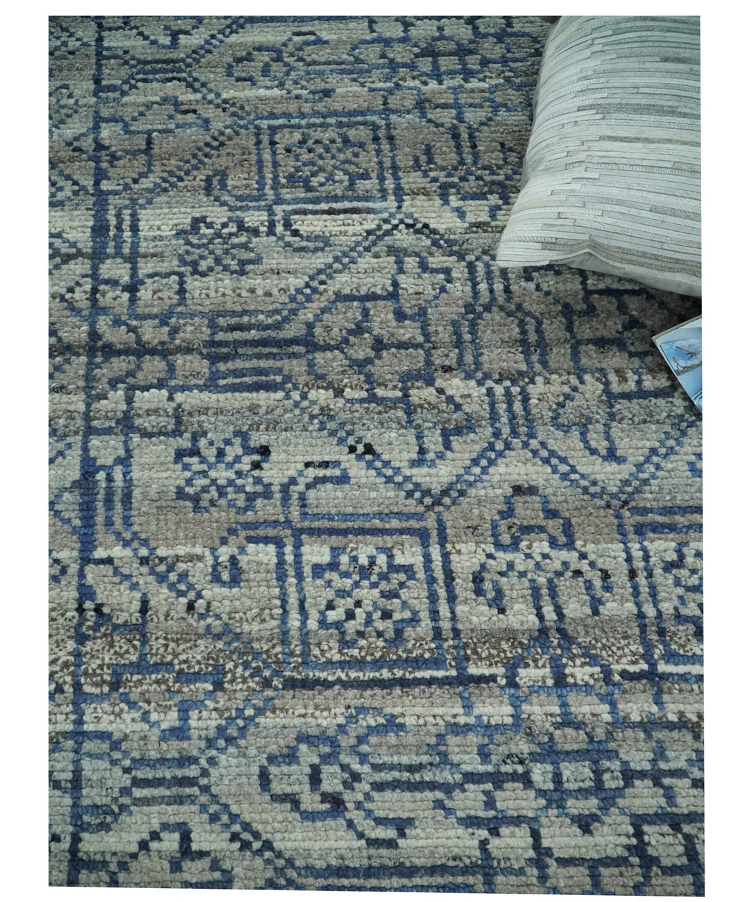 8x10 Silver, Gray and Blue Traditional Persian Minimal Area Rug | TRD43580810 - The Rug Decor