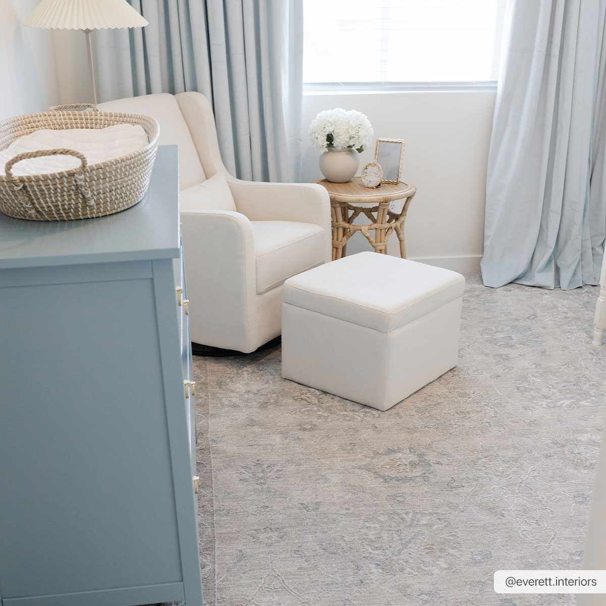 Antique Look Floral Beige and Charcoal Traditional Design Area Rug - The Rug Decor