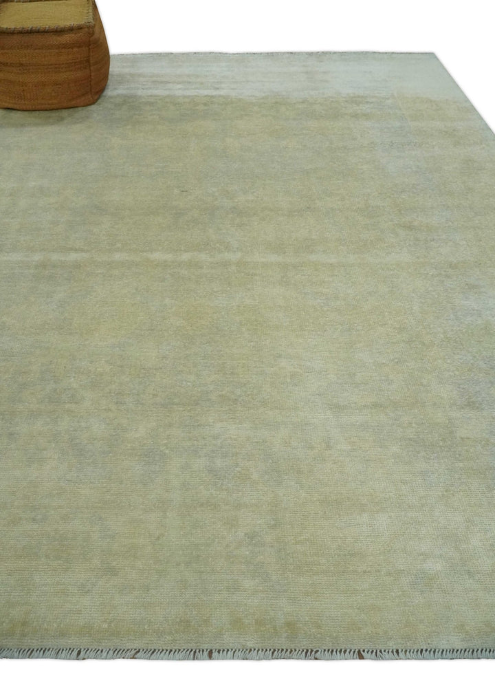 Beige and Silver Traditional Hand Knotted 8x10 Wool Oushak Area Rug - The Rug Decor