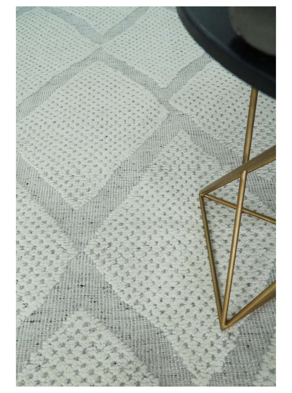 Contemporary 8x10 Ivory and Silver Traditional Geometrical Pattern Hand Knotted Wool Area Rug - The Rug Decor