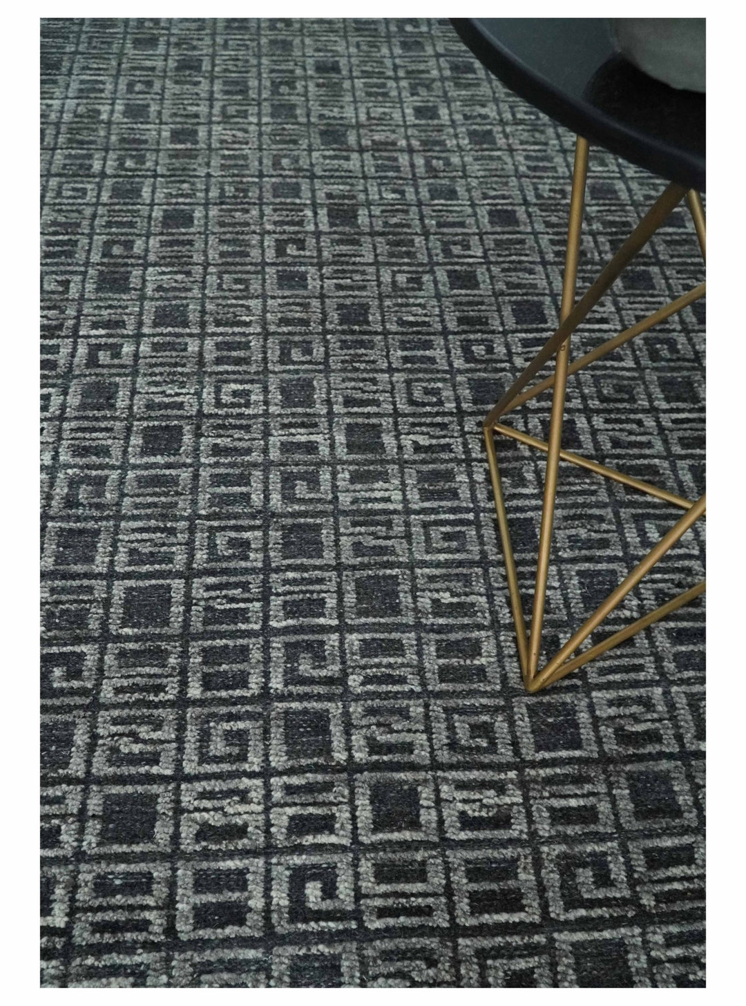Contemporary Hand carved 8x10 Silver and Charcoal Traditional Geometrical Pattern Hand Knotted Wool Area Rug - The Rug Decor