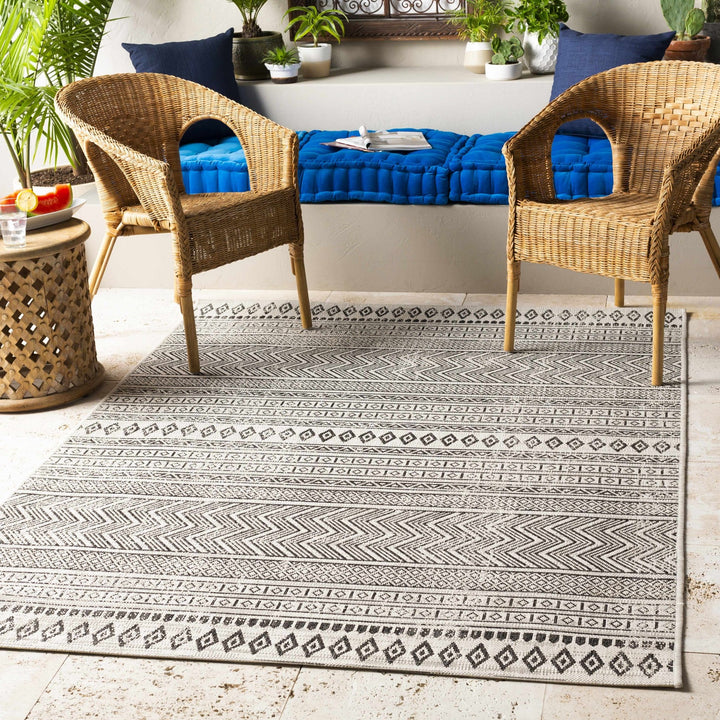 Contemporary Trellis Tribal Look Ivory And Charcoal Area Rug - The Rug Decor