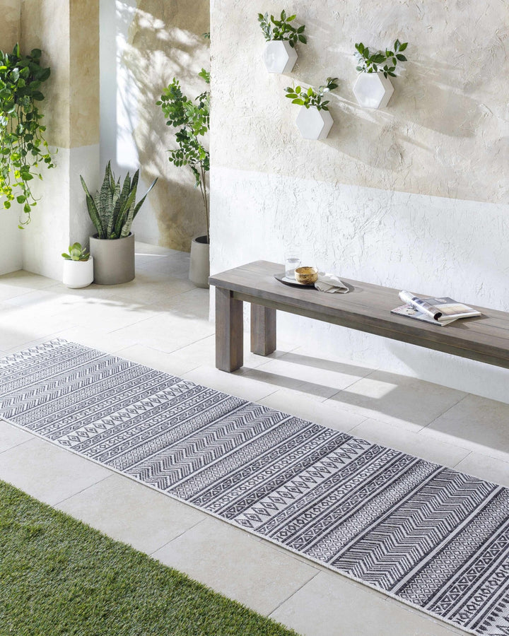 Contemporary Trellis Tribal Look Ivory And Charcoal Area Rug - The Rug Decor