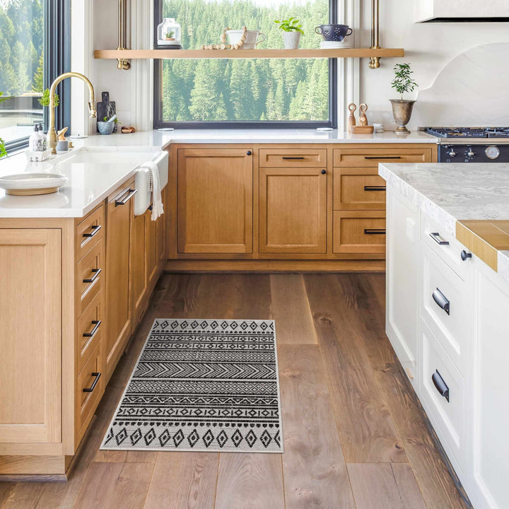 Contemporary Trellis Tribal Look Ivory And Charcoal Area Rug - The Rug Decor