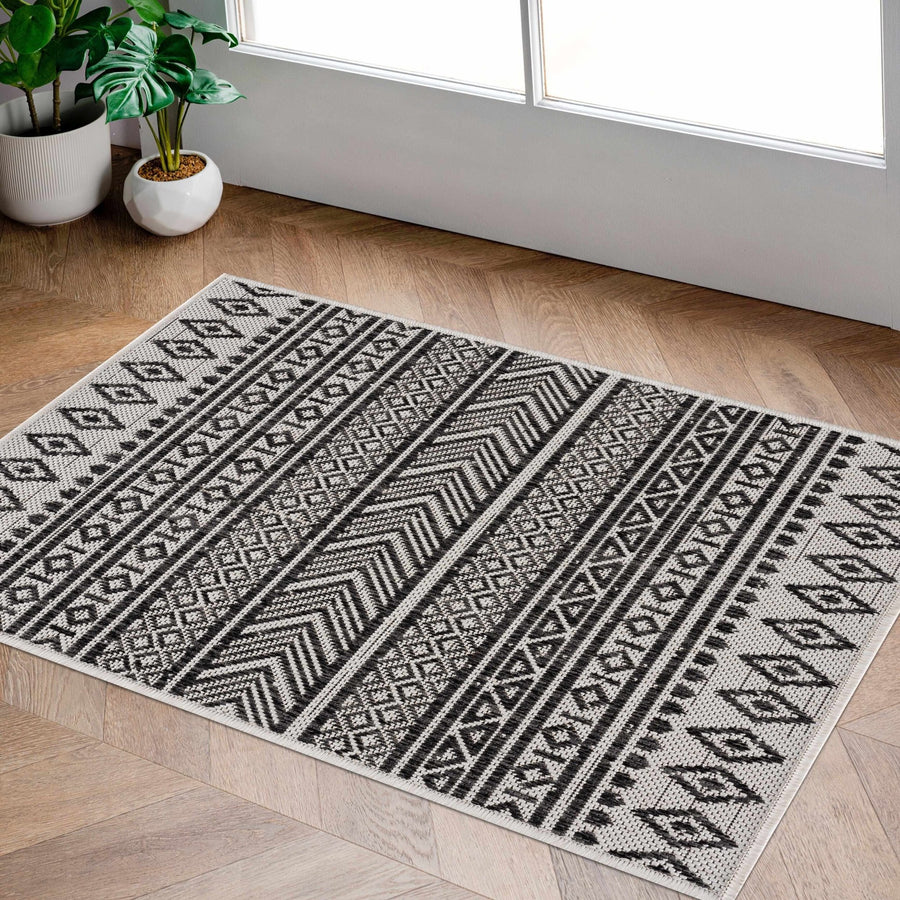 Contemporary Trellis Tribal Look Ivory And Charcoal Area Rug - The Rug Decor