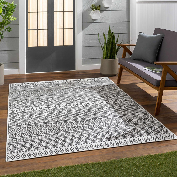 Contemporary Trellis Tribal Look Ivory And Charcoal Area Rug - The Rug Decor