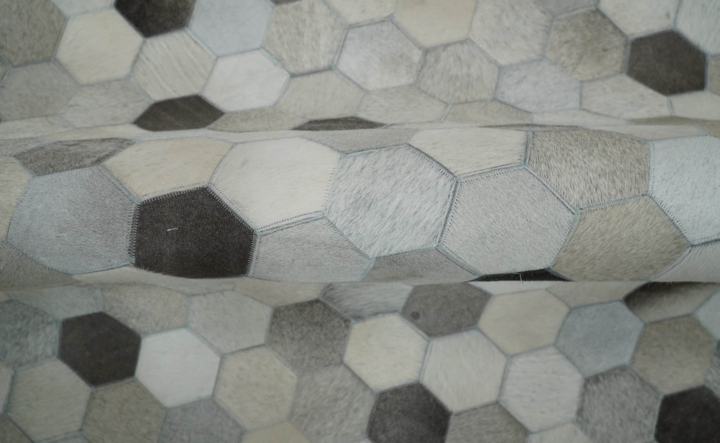 Cowhide Leather Patchwork Silver and Ivory Leather Rug, 4x6, 5x8, 6x9, 8x10, 9x12 Modern Geometric Rug | LR23 - The Rug Decor