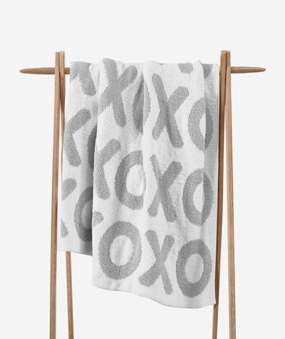 Gray and White Soft Plush XOXO Reversible Throw Blanket - The Rug Decor