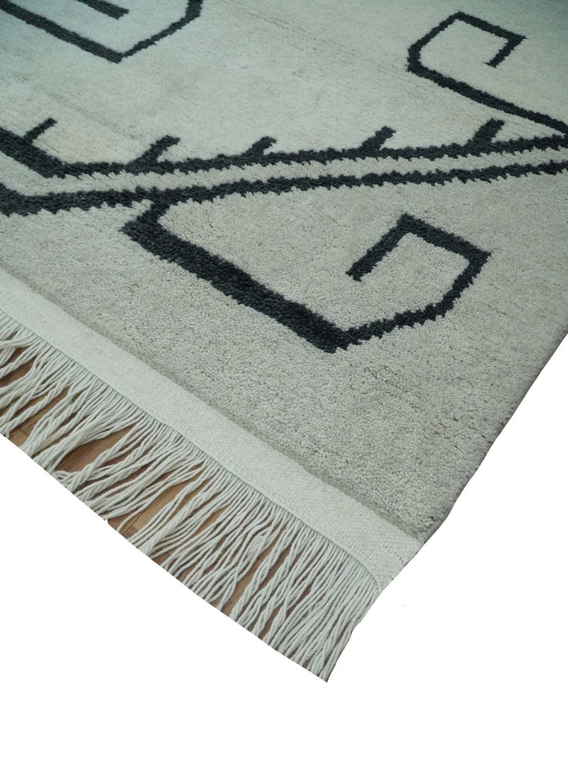 Hand Knotted 8x10 Ivory and Charcoal Wool Traditional Tribal Art Antique South Western Rug | TRDCP1292810 - The Rug Decor