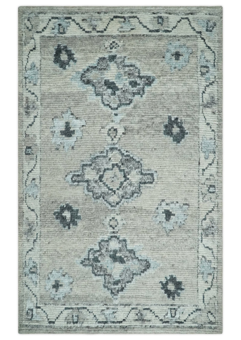 Hand Knotted Silver and Charcoal Traditional with Blended Wool 6x9, 8x10 and 9x12 | UL25 - The Rug Decor