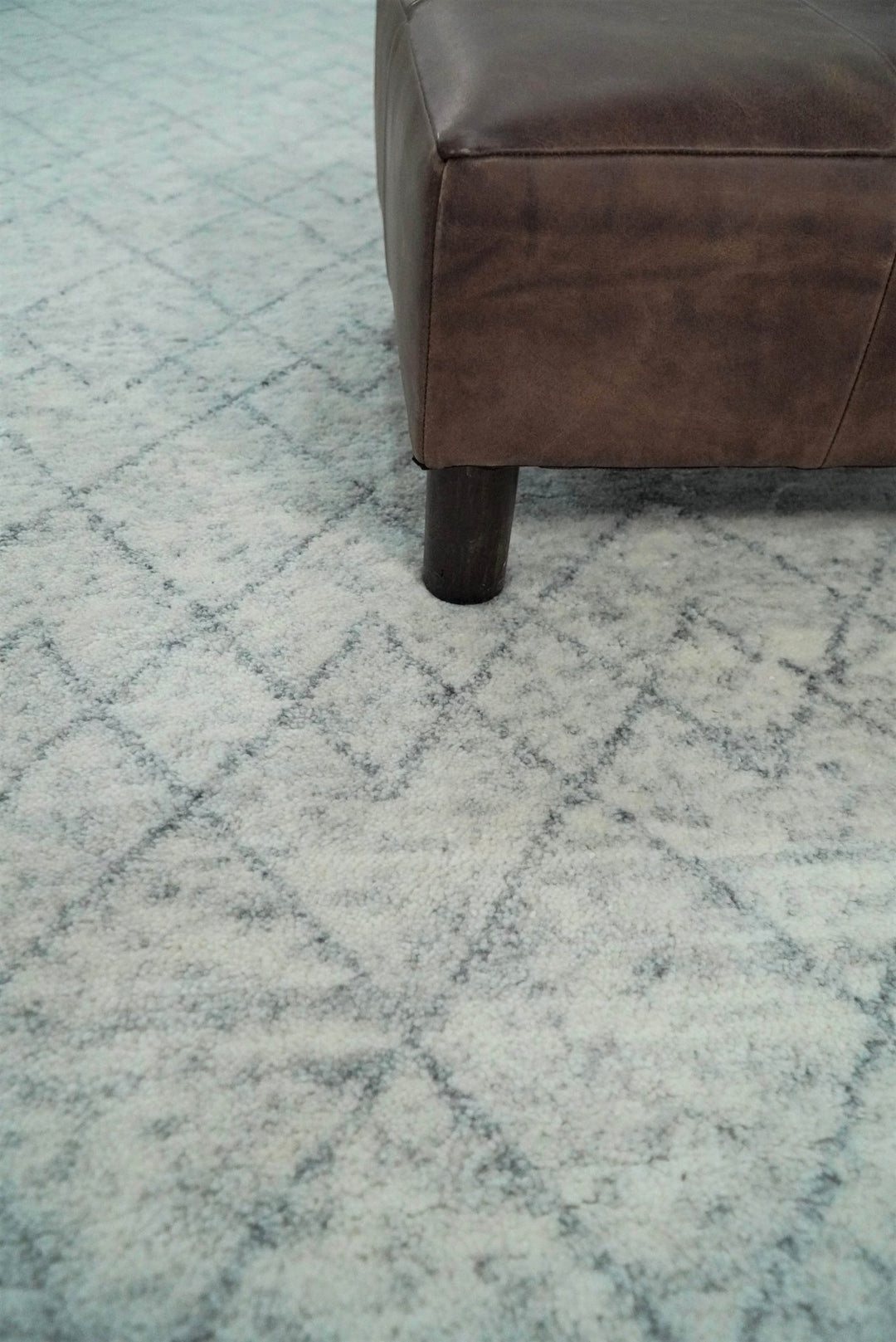 Hand Woven Silver and Gray 9x12 Trellis Moroccan Rug Made with Fine Wool | TRDCP100912 - The Rug Decor