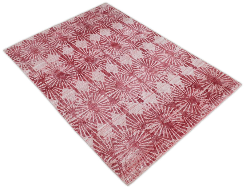 Handmade 5x8 Modern Red and Pink Blended Wool and Bamboo Silk Area Rug | QT7 - The Rug Decor